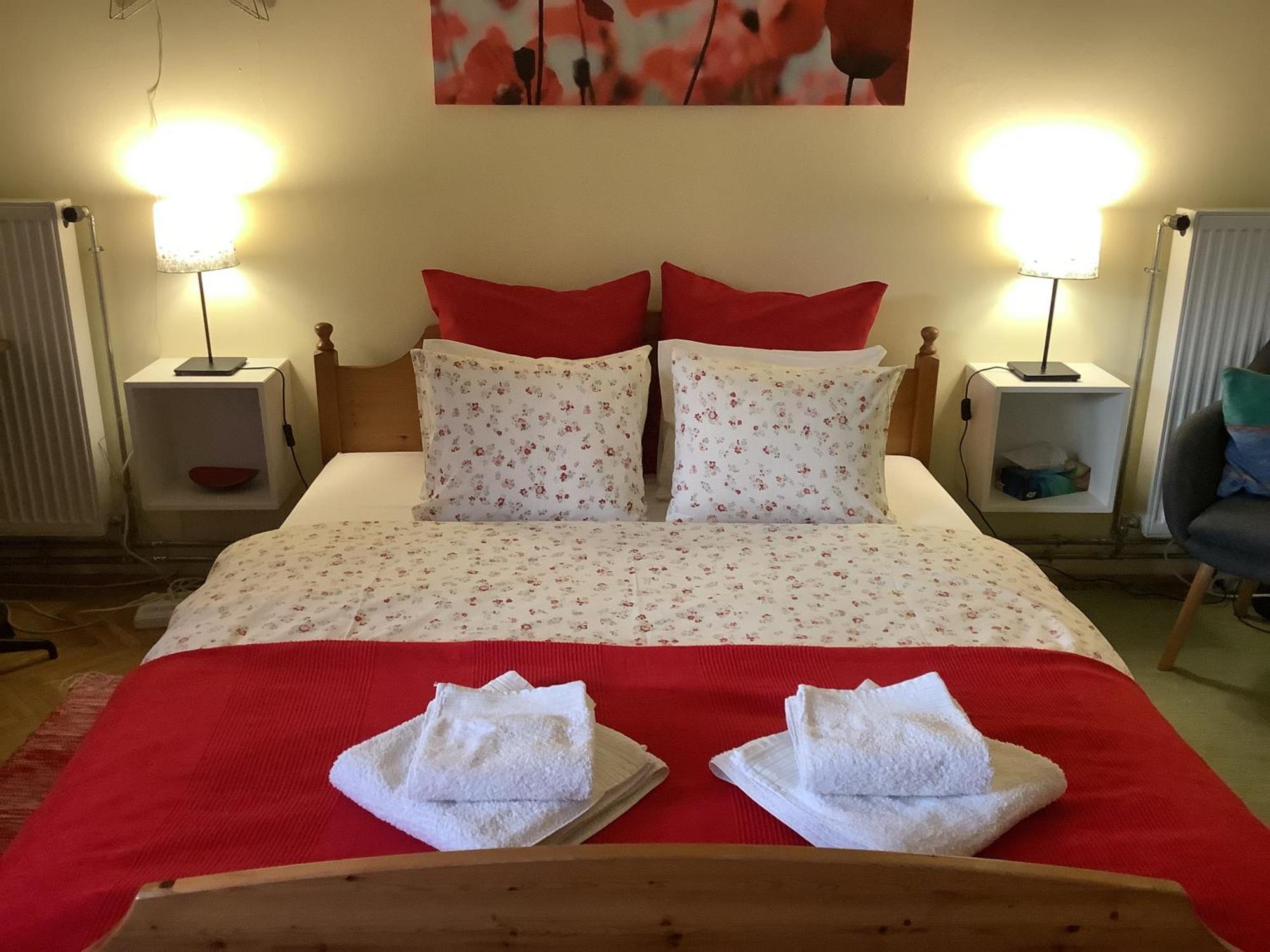Poppy Flower Apartment Budapest Esterno foto
